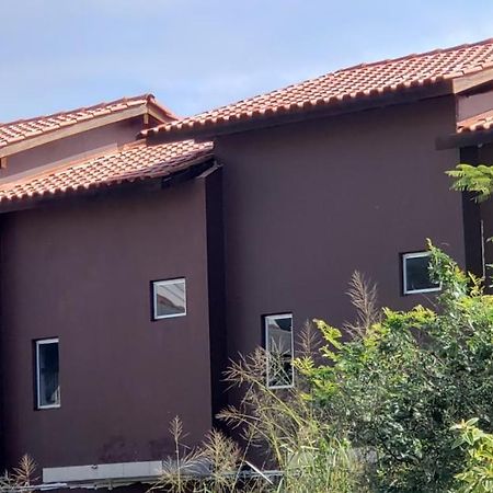 Residencial Costumes Brasileiras Hotel บอมบินญัส ภายนอก รูปภาพ