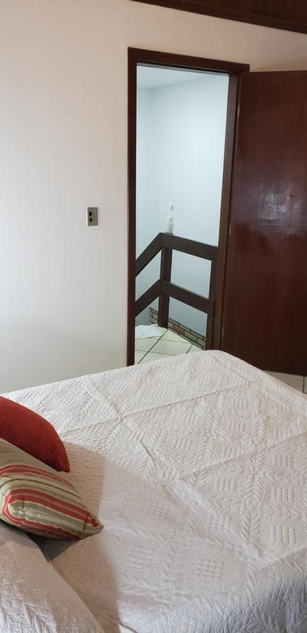 Residencial Costumes Brasileiras Hotel บอมบินญัส ภายนอก รูปภาพ