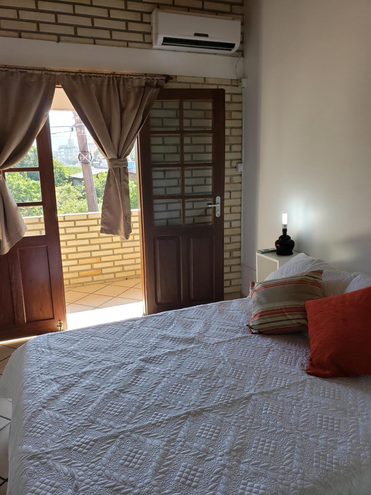 Residencial Costumes Brasileiras Hotel บอมบินญัส ห้อง รูปภาพ